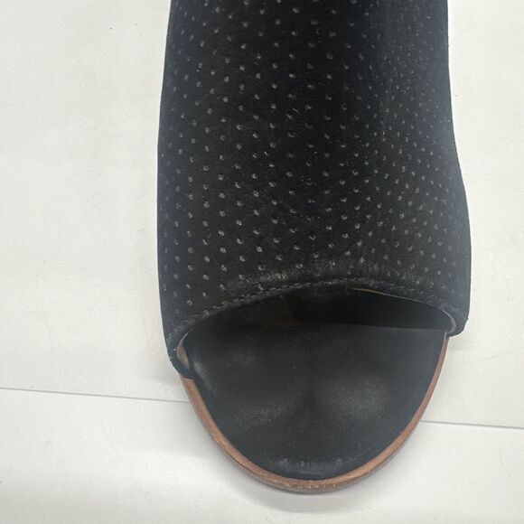 Jack Rogers Size 10 M Black Suede Peep Toe Booties Side Zip Stacked Heel Shoes - Picture 12 of 14